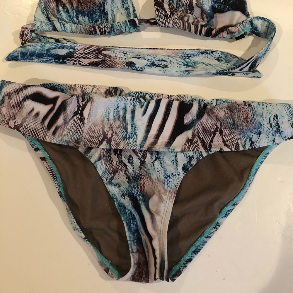 VIX Paula Hermanny Snake Print Jeweled BIKINI 6 - Picture 4 of 10